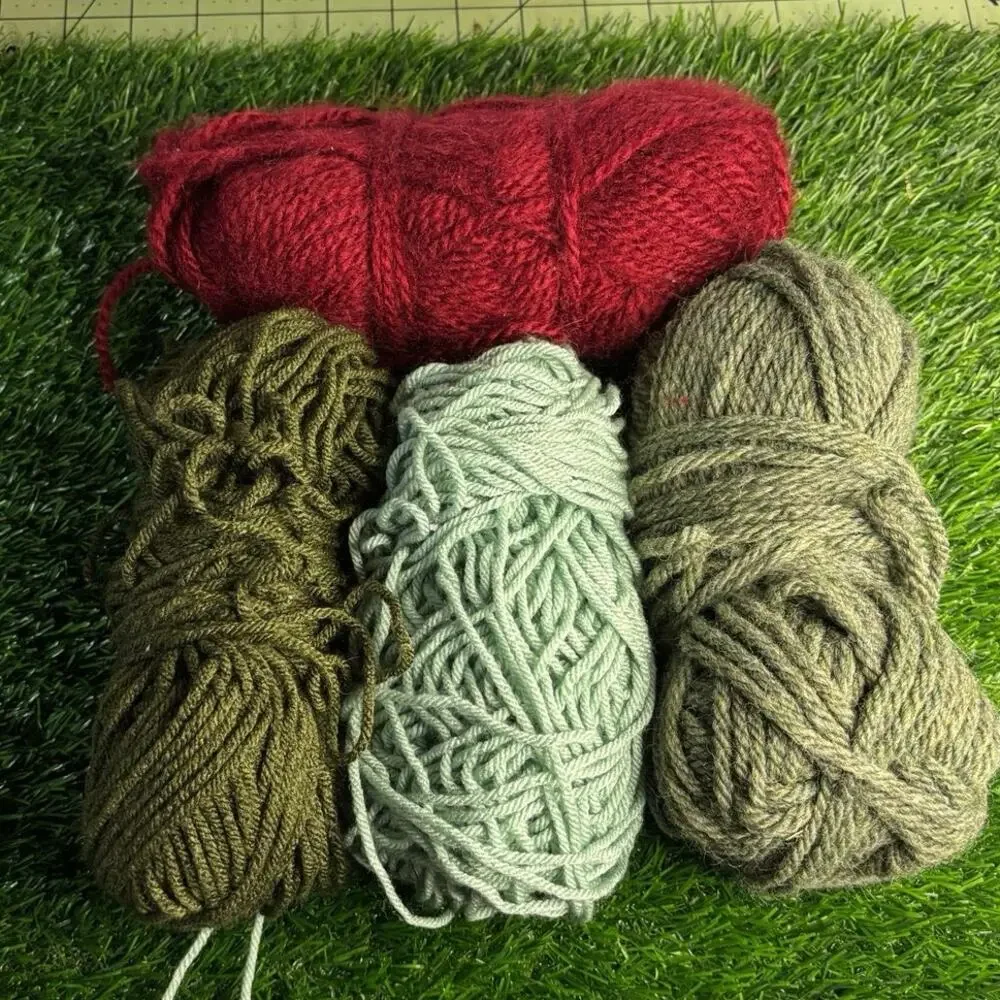 7oz misc yarn